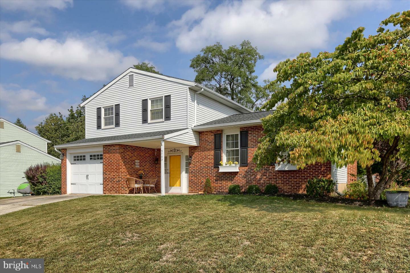 Property Photo:  5730 Meadowbrook Drive  PA 17112 