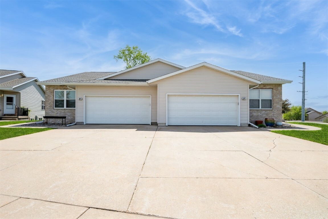 397 Antler Court  Marion IA 52302 photo