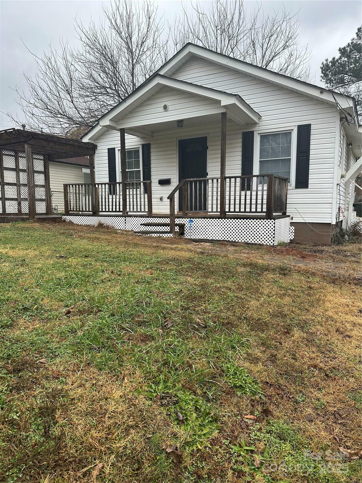 Property Photo: 843 Spring Street SC 29730
