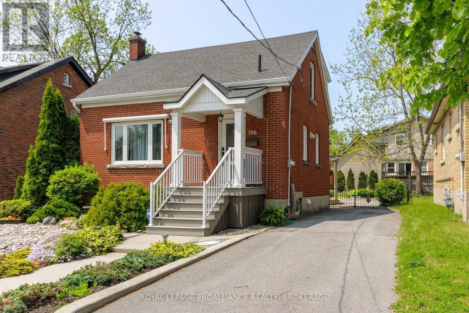 Property Photo: 196 Willingdon Avenue ON K7L 4H8