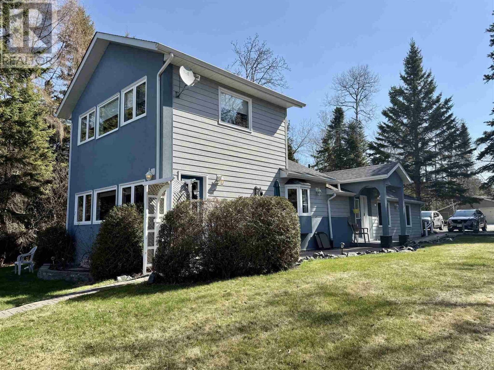 Property Photo: 488 East Floral Beach Rd ON P7H 0H1