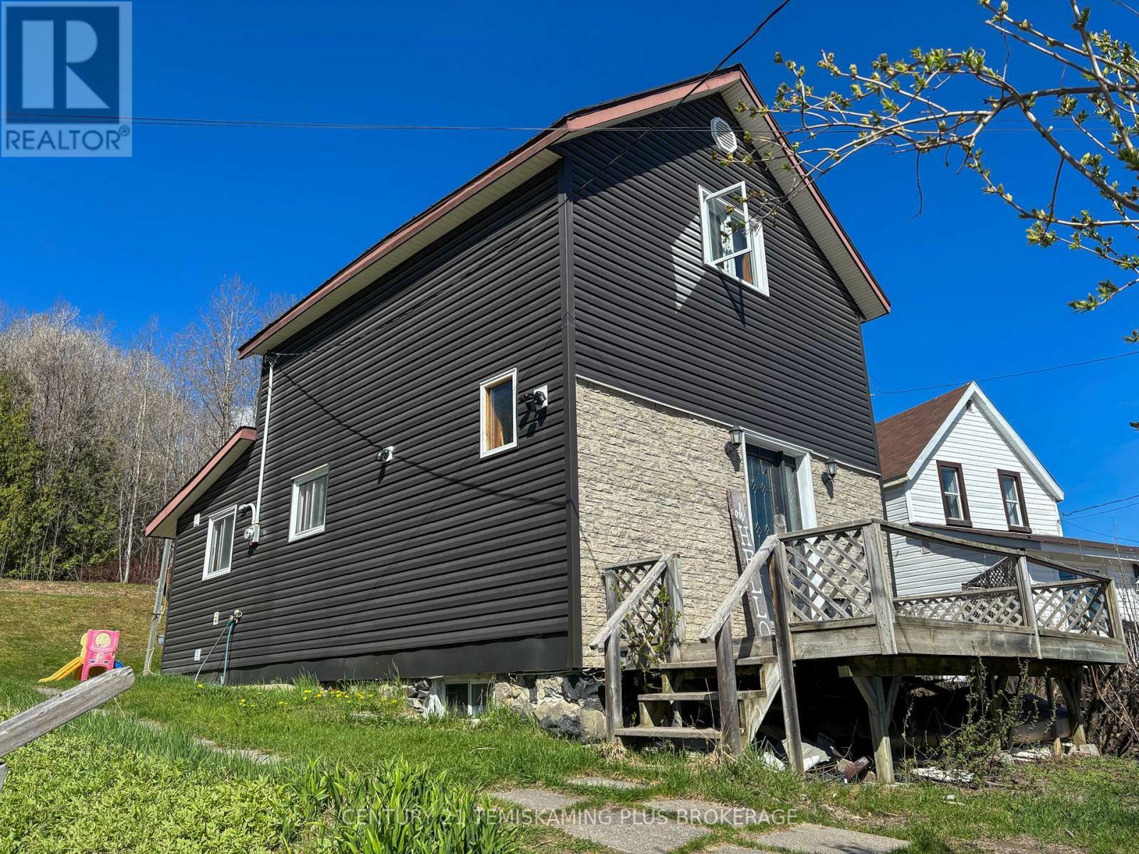 Property Photo: 500 Lakeshore Road ON P0J 1P0