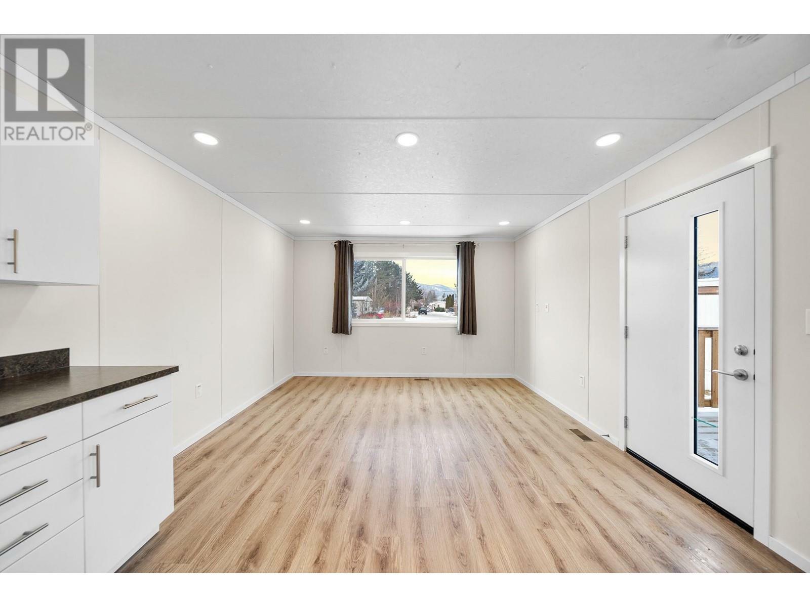 Photo de la propriété: 2776 Clapperton Avenue 4 BC V1K 1G5
