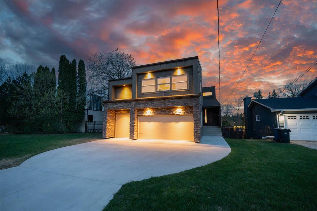 3396 Assiniboine Avenue  Winnipeg MB R3K 0B1 photo