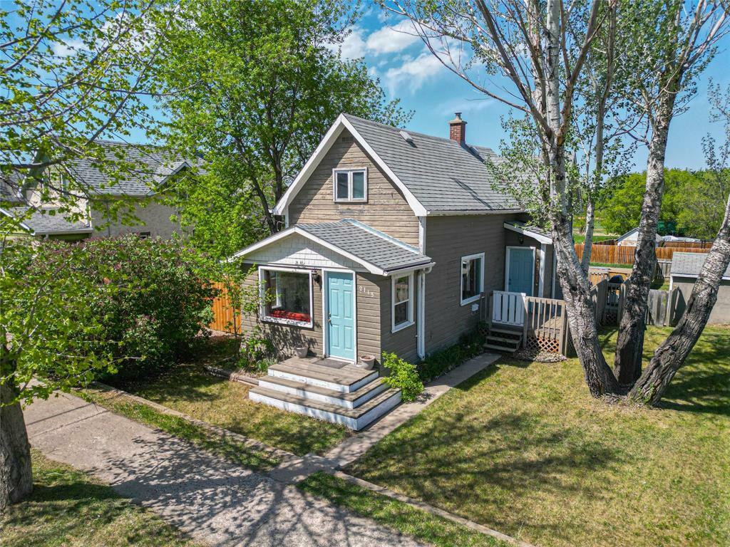 2115 McDonald Avenue  Brandon MB R7B 0A6 photo