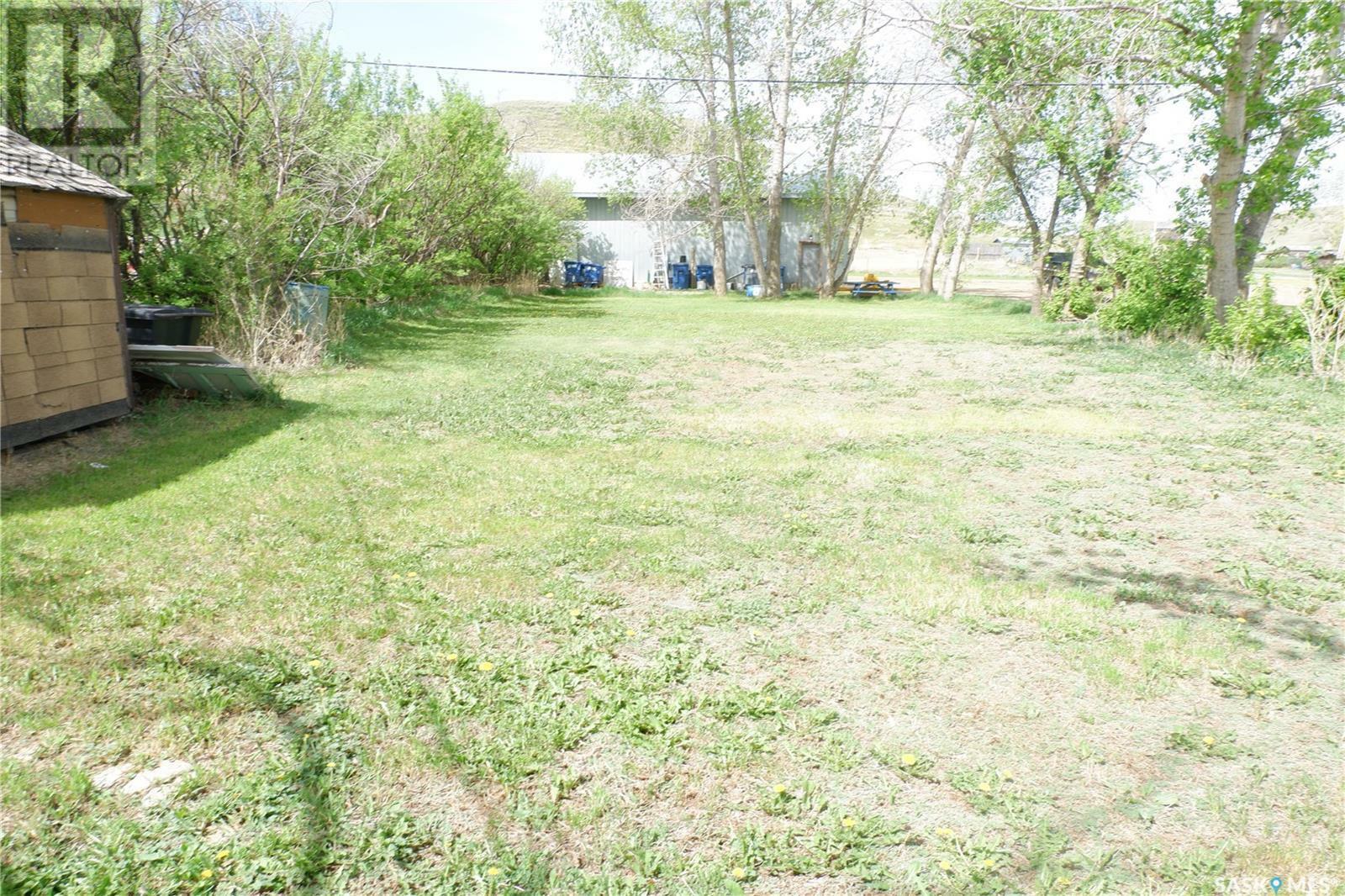 Property Photo: 11 B Avenue SK S0H 4K0