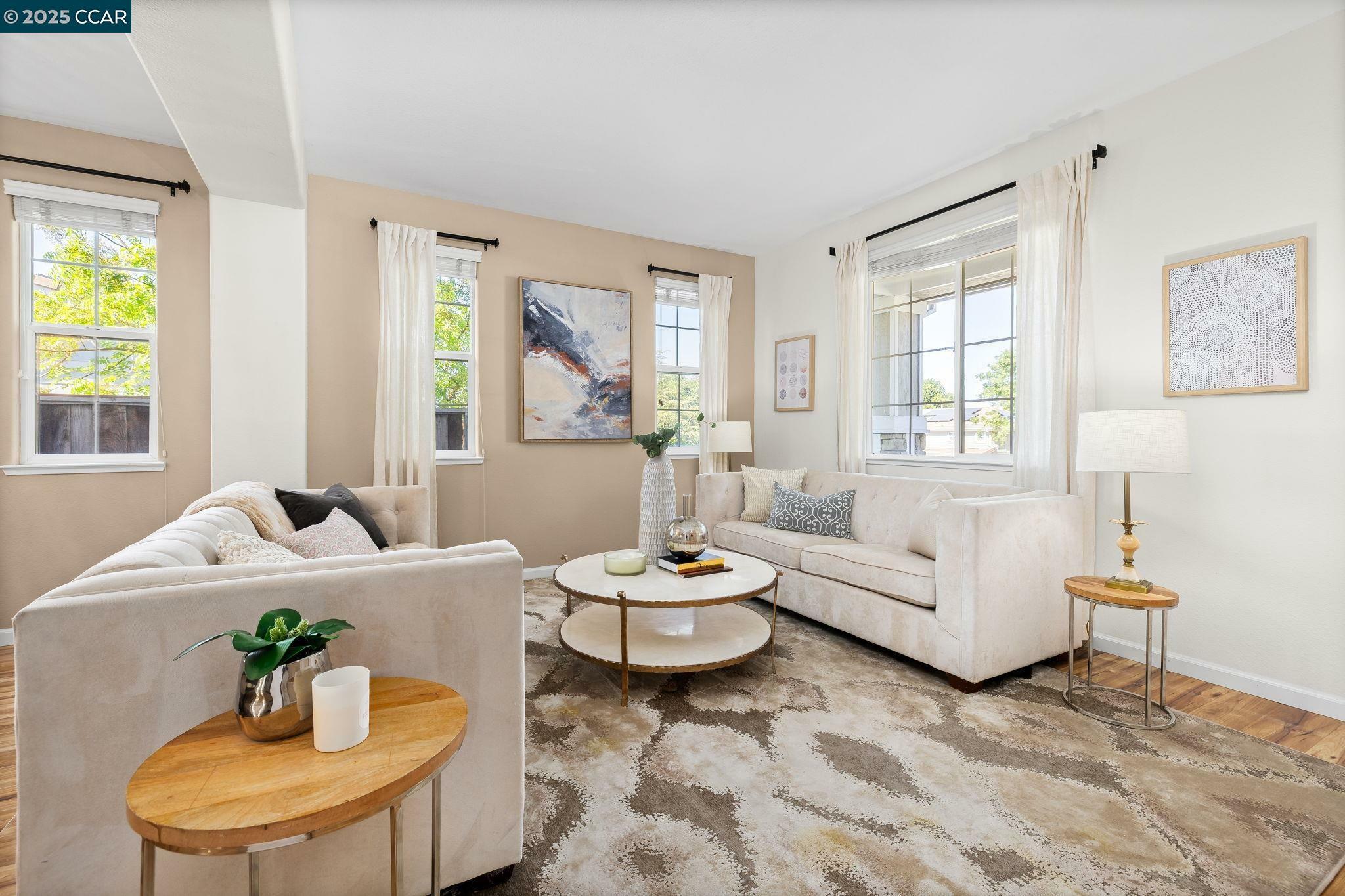 Property Photo: 104 Silva Ct CA 94553