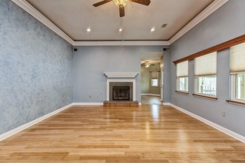 Property Photo: 84 12th Street FL 32579