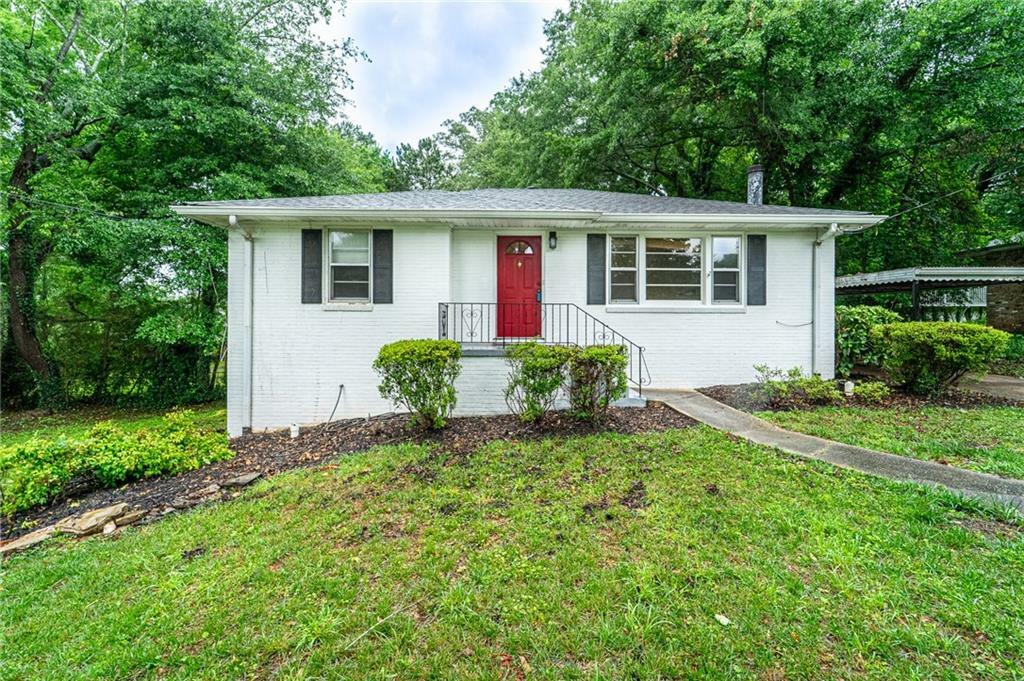 Property Photo: 218 Woodview Lane SE GA 30082