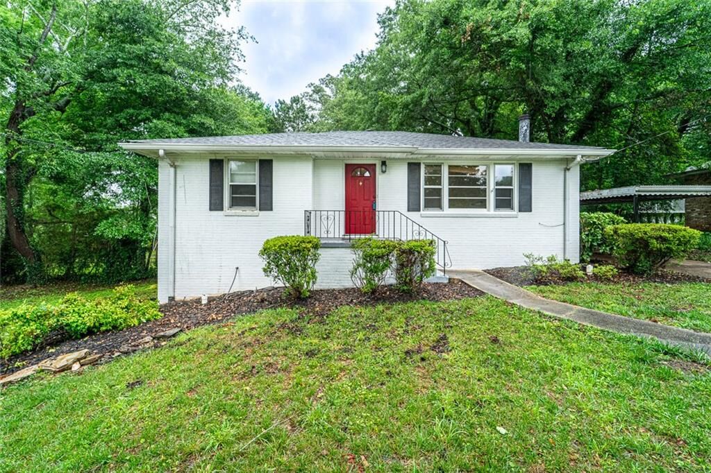 Property Photo:  218 Woodview Lane SE  GA 30082 