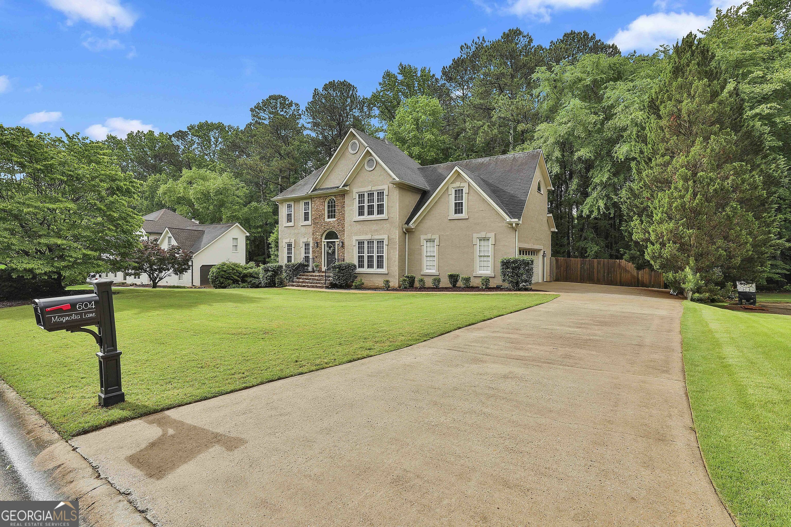 Property Photo: 604 Magnolia Lane GA 30269