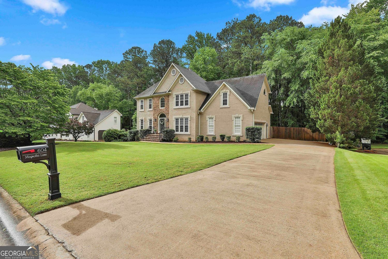 Property Photo: 604 Magnolia Lane GA 30269