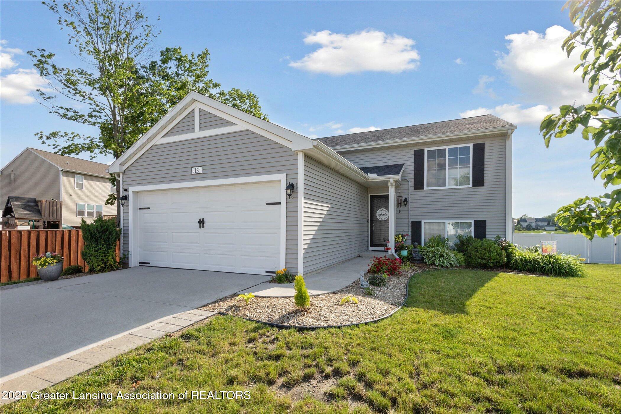 Property Photo: 1123 Chesham Lane MI 48837