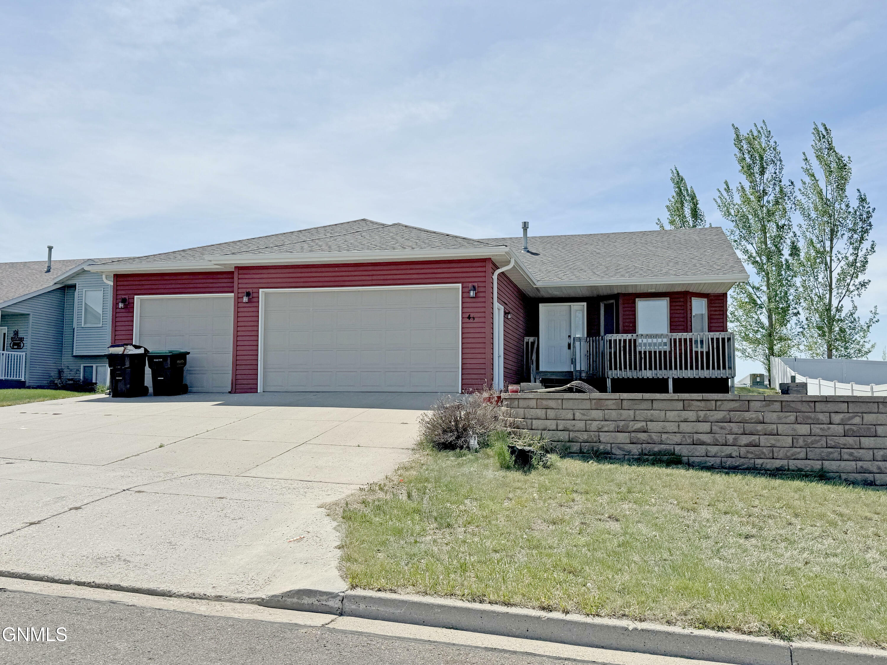 Property Photo: 45 McGinnis Way ND 58504