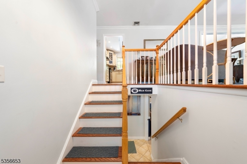 Property Photo: 60 Wheatsheaf Rd NJ 07066