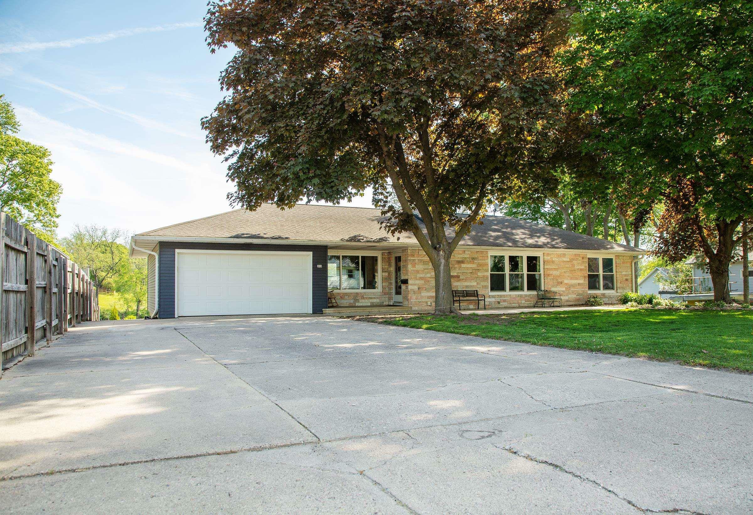 Property Photo: 313 Main St IA 50670