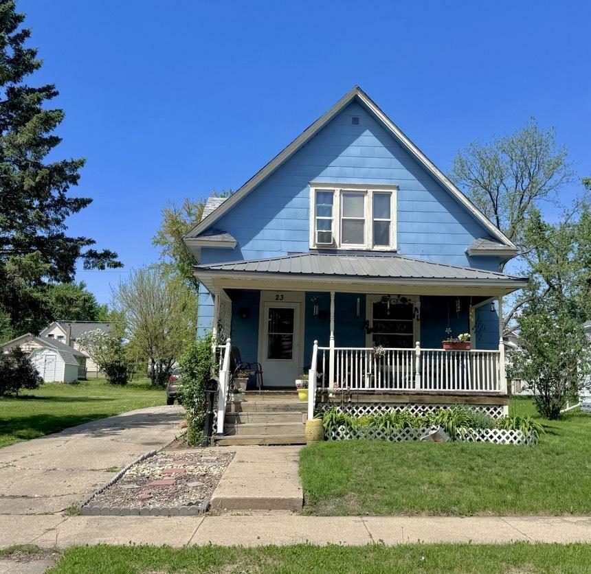 23 4th St NW  Oelwein IA 50662 photo