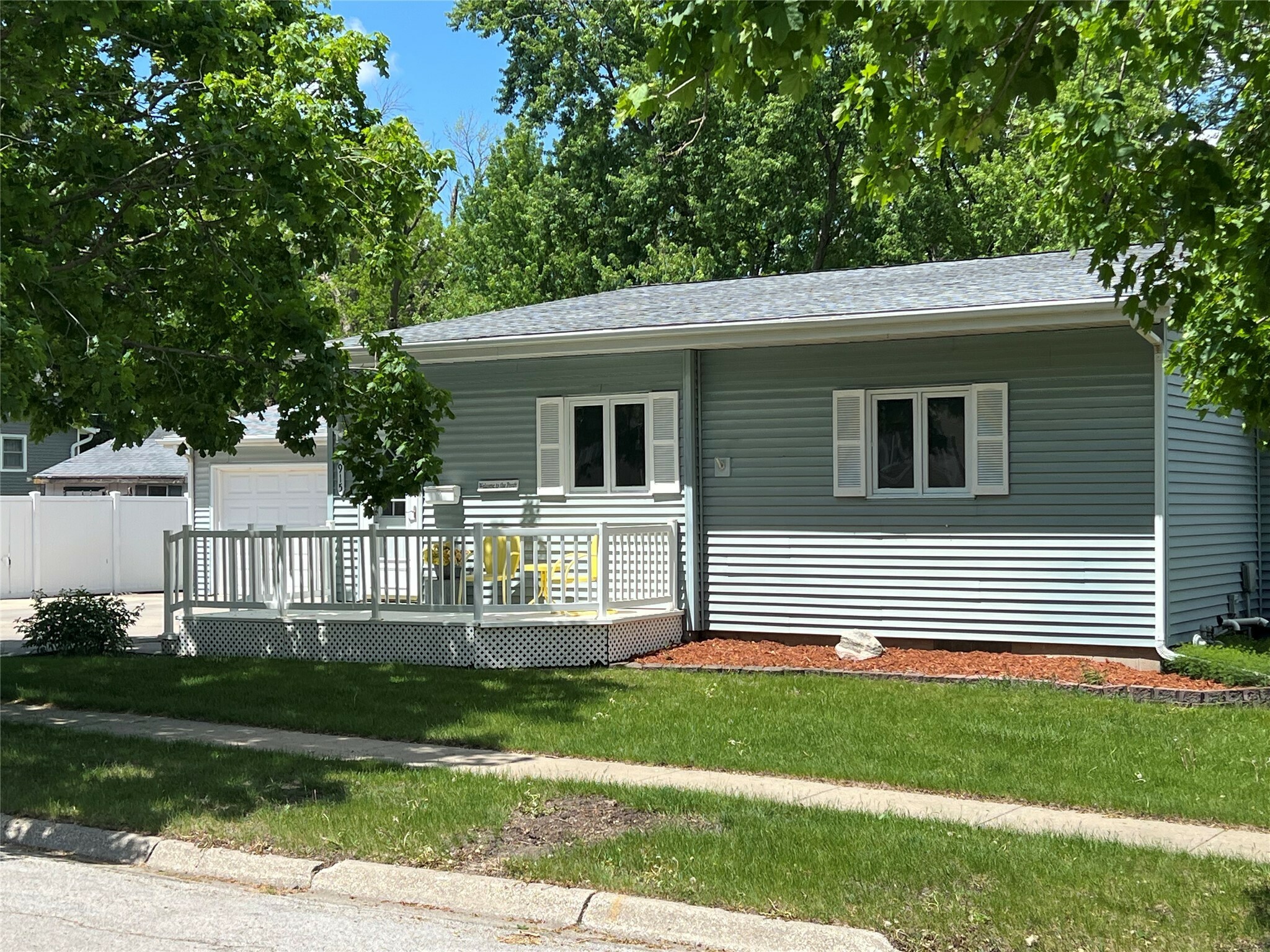 Property Photo: 915 Cedar Street IA 50248