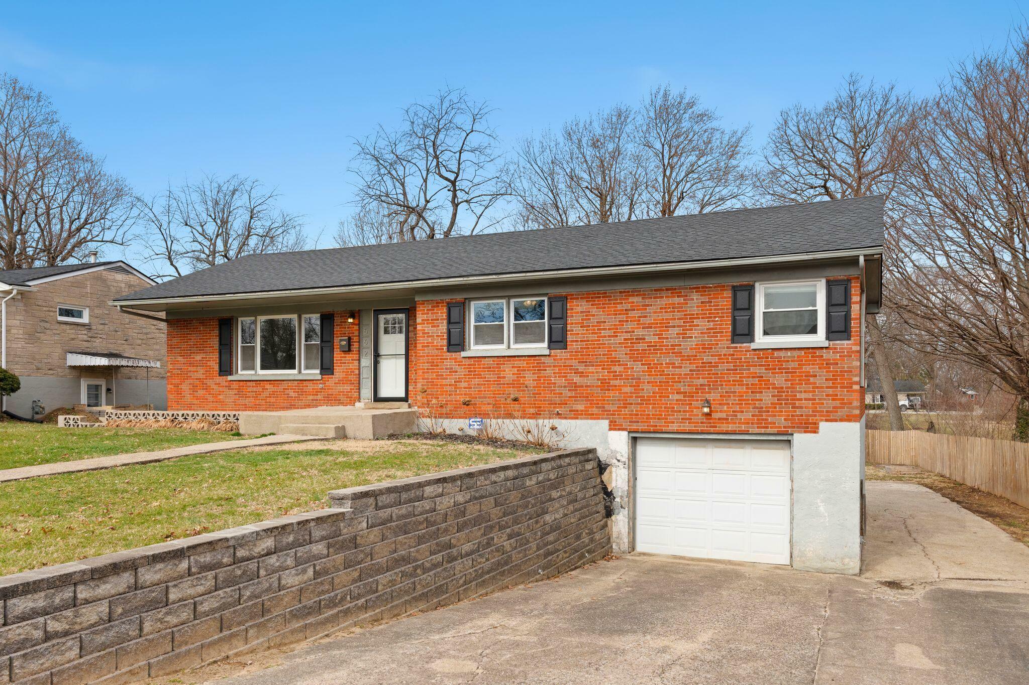 Property Photo: 562 Lone Oak Drive KY 40503