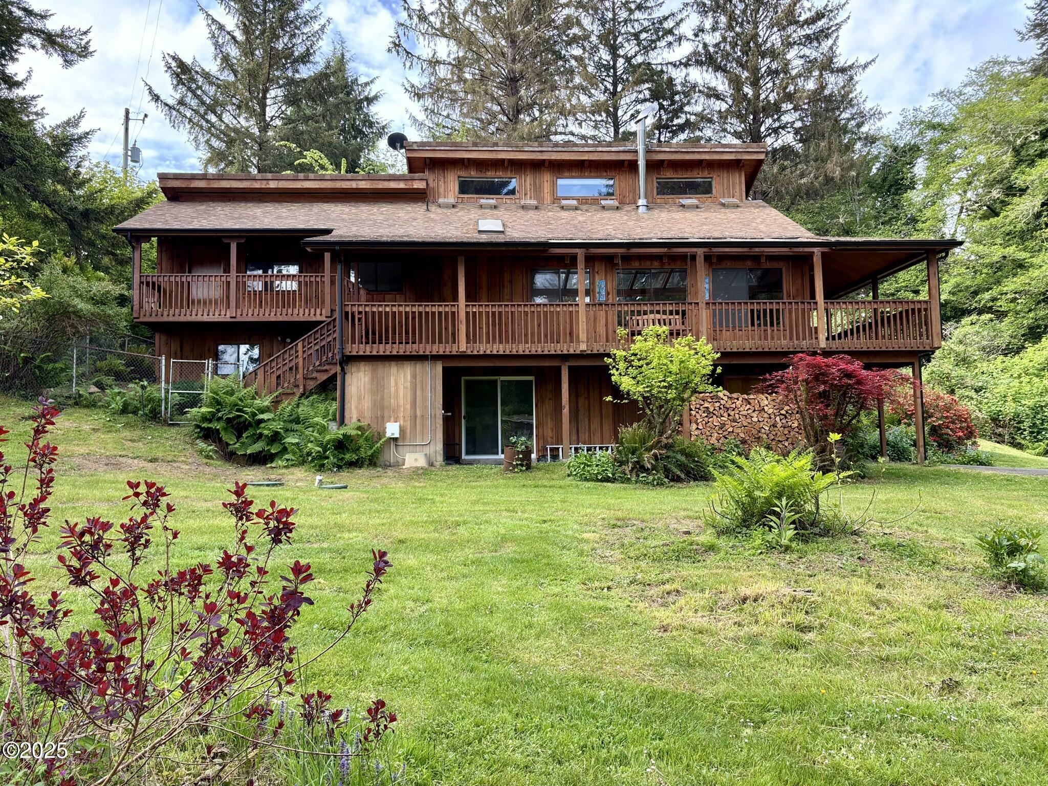 Property Photo: 56 N Sheppard Point Road OR 97394