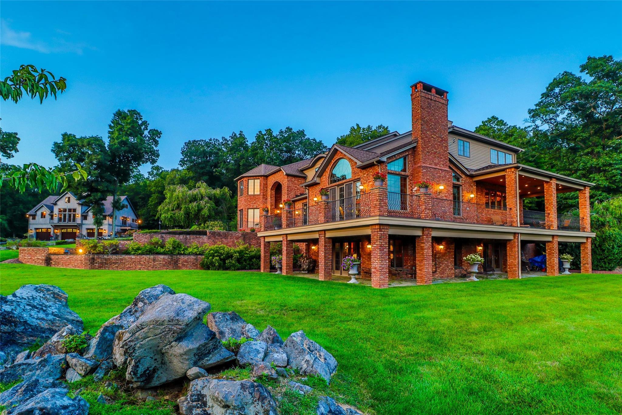 Property Photo:  16 Reynwood Drive  NY 10509 