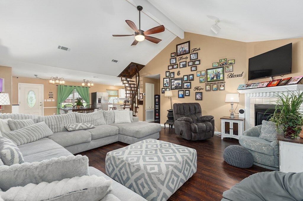 Property Photo: 640 White Dove Drive TX 75901