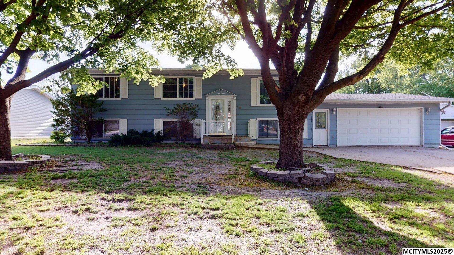 Property Photo: 15 Circle Terrace IA 50456