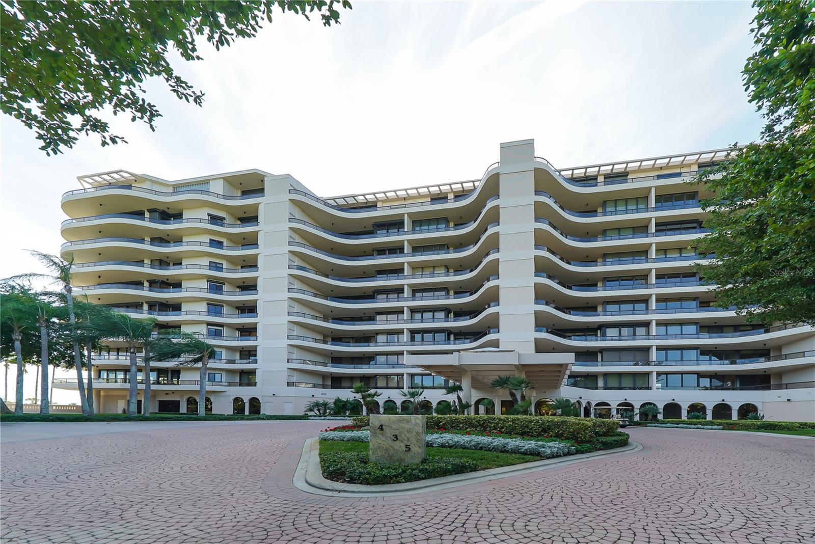 Property Photo:  435 L Ambiance Drive K506  FL 34228 