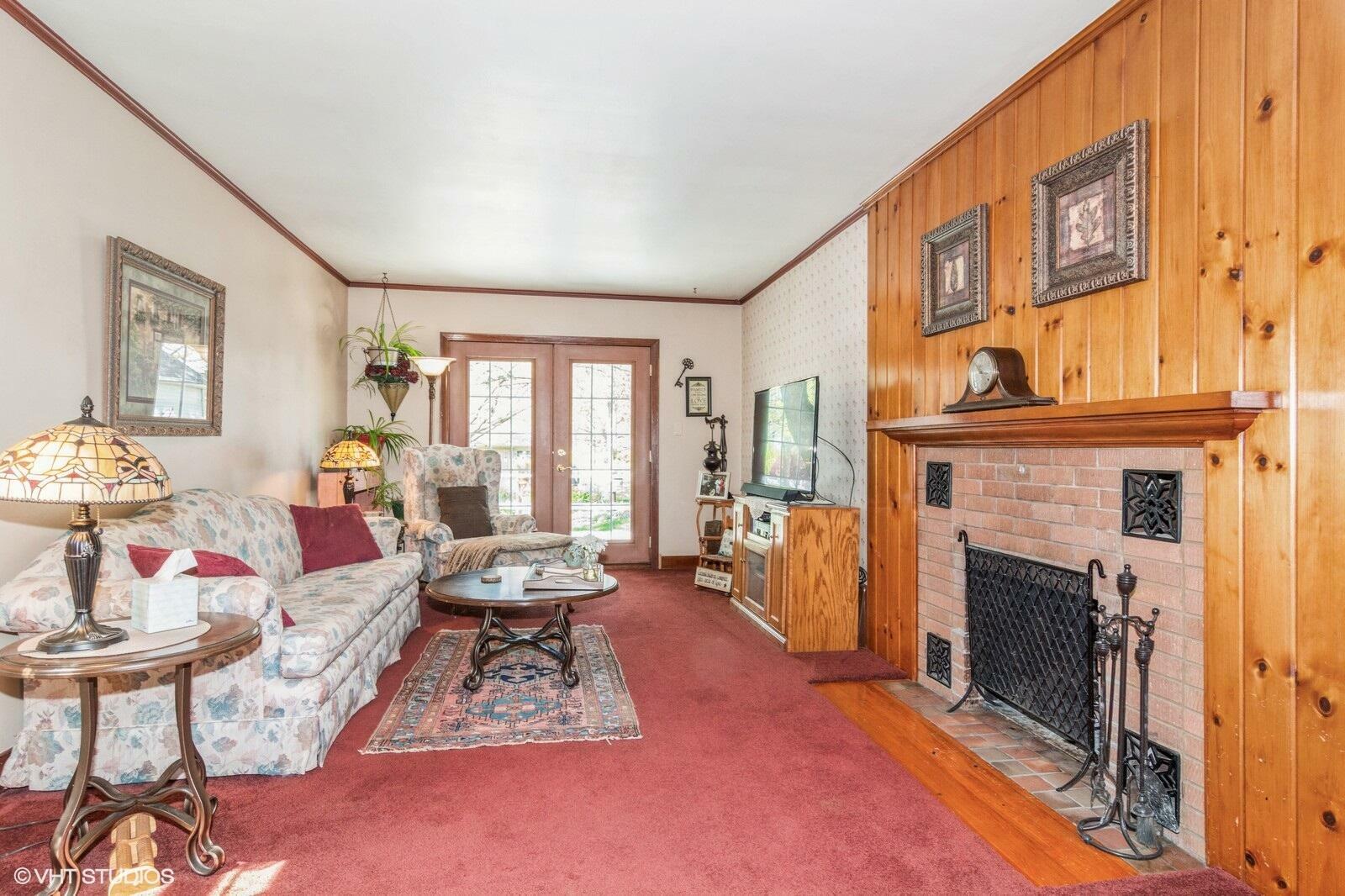 Property Photo: 930 Lina St WI 53050