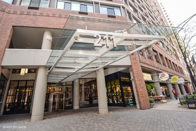 Property Photo: 211 E Ohio Street 1504 IL 60611