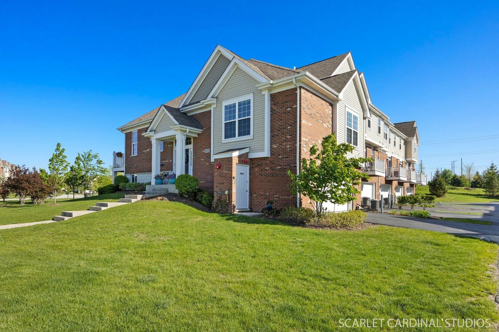 Property Photo: 4404 Monroe Court IL 60564