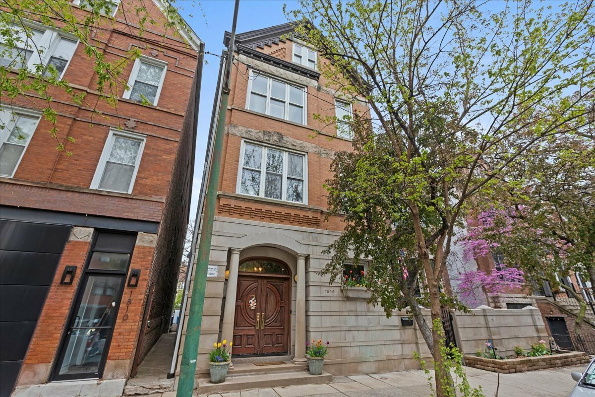 Property Photo: 1814 N Paulina Avenue 1 IL 60622
