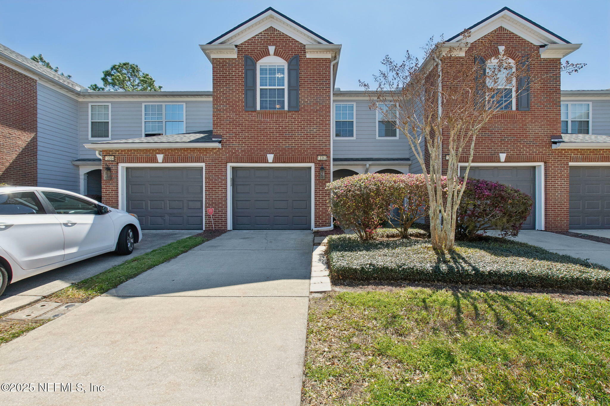 Property Photo: 13362 Stone Pond Drive FL 32224
