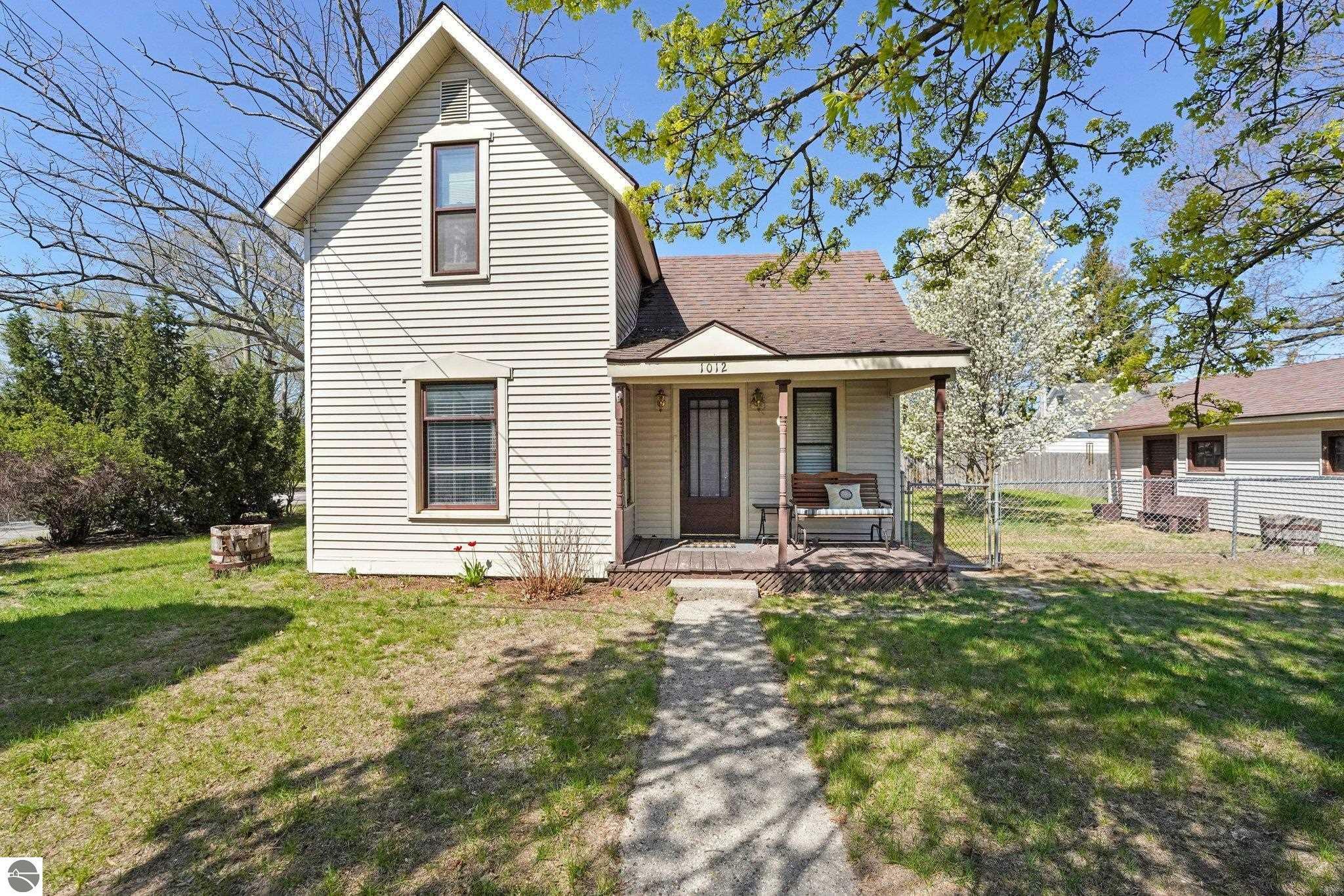 1012 Locust Street  Traverse City MI 49684 photo