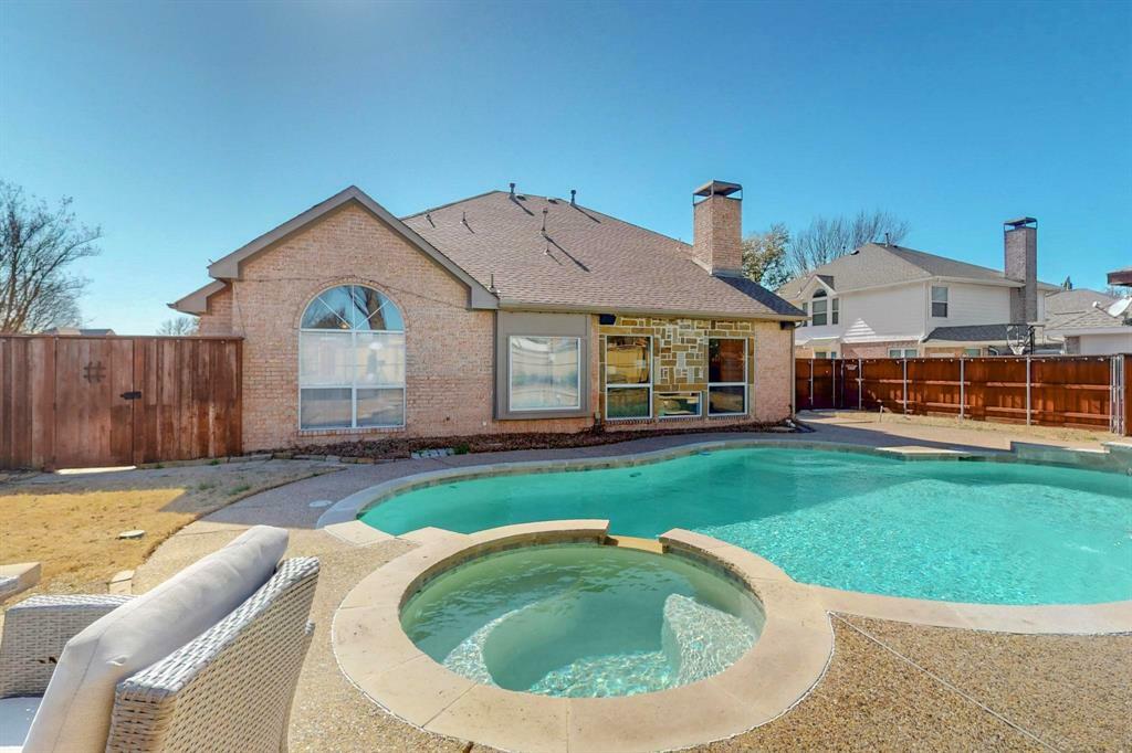 Property Photo: 407 Clover Leaf Lane TX 75072