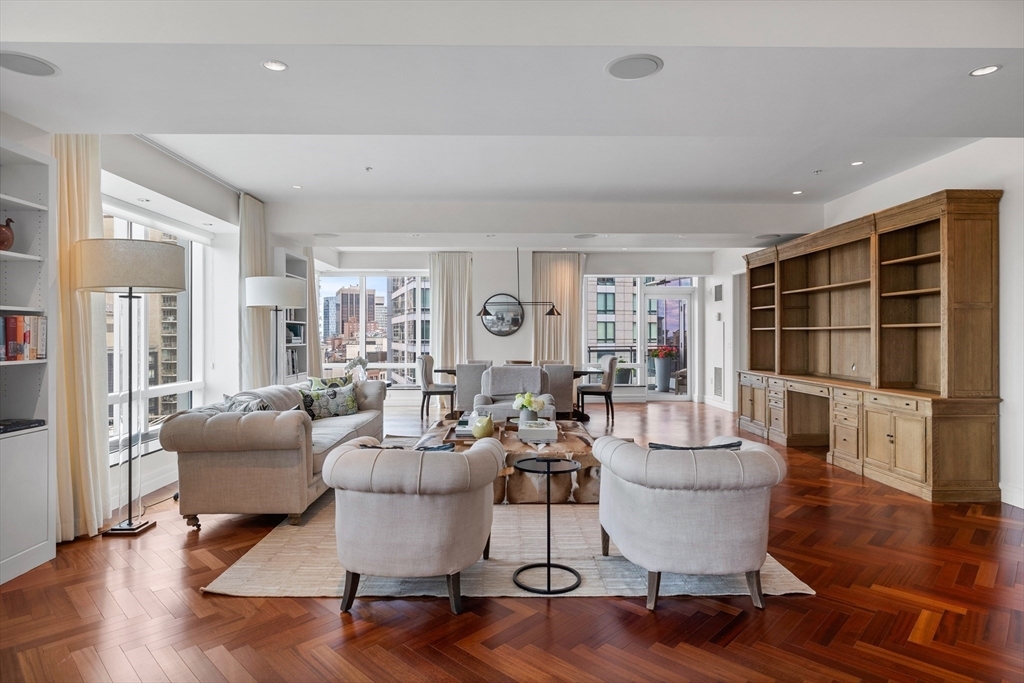 Property Photo: 2 Avery St 19E MA 02111