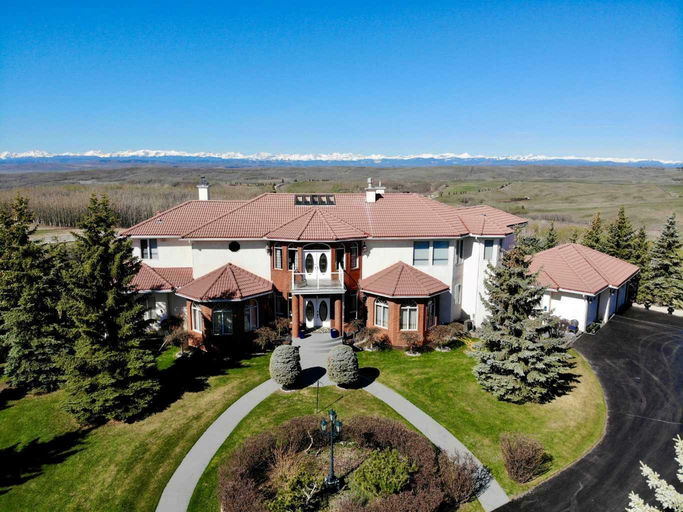 Property Photo: 112067 292 Avenue W AB T1S 3C6