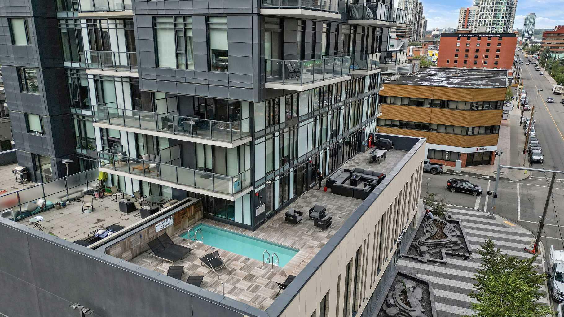 Property Photo: 1010 6 Street SW 905 AB T2R 1B4