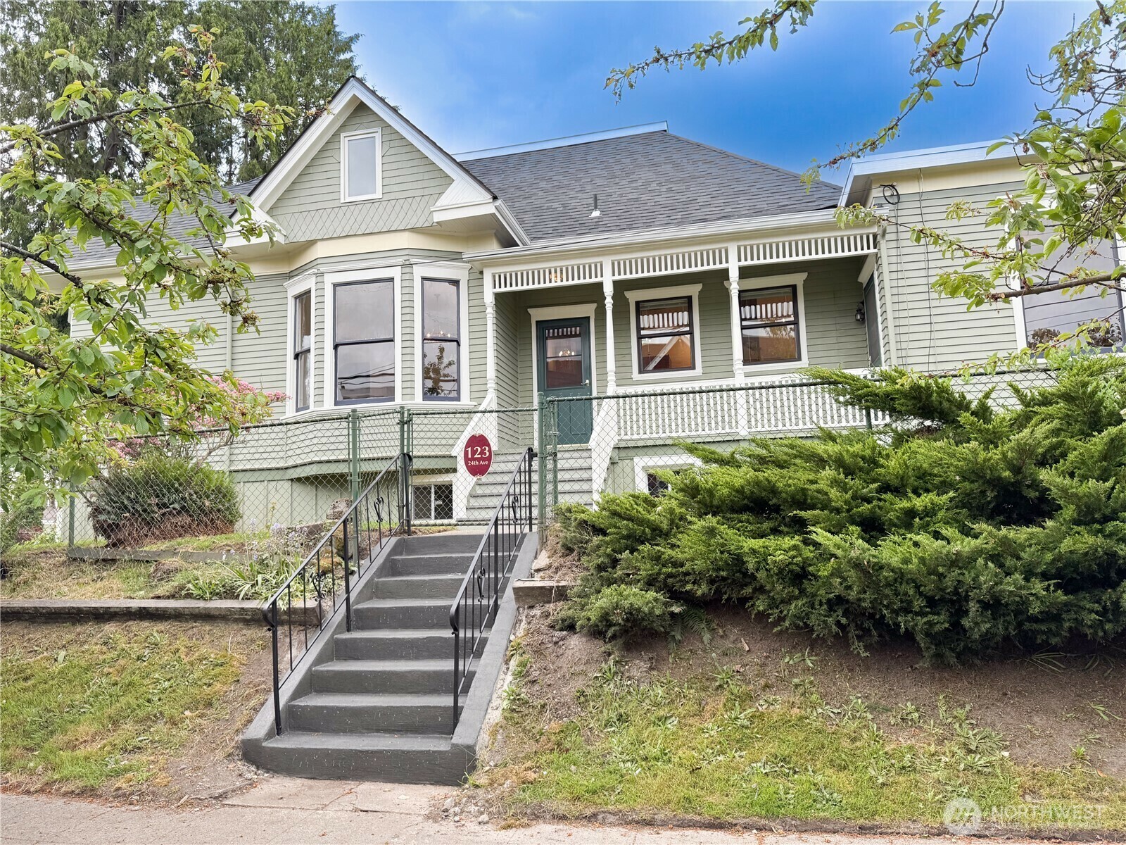 123  24th Avenue  Seattle WA 98122 photo