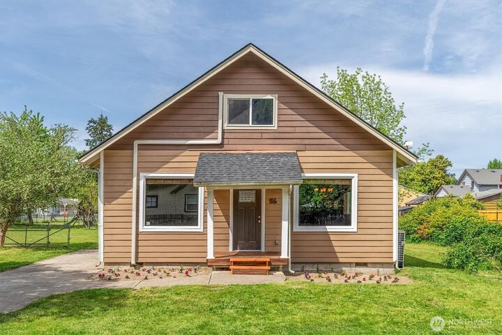 Property Photo:  56  Shear Street SW  WA 98611 