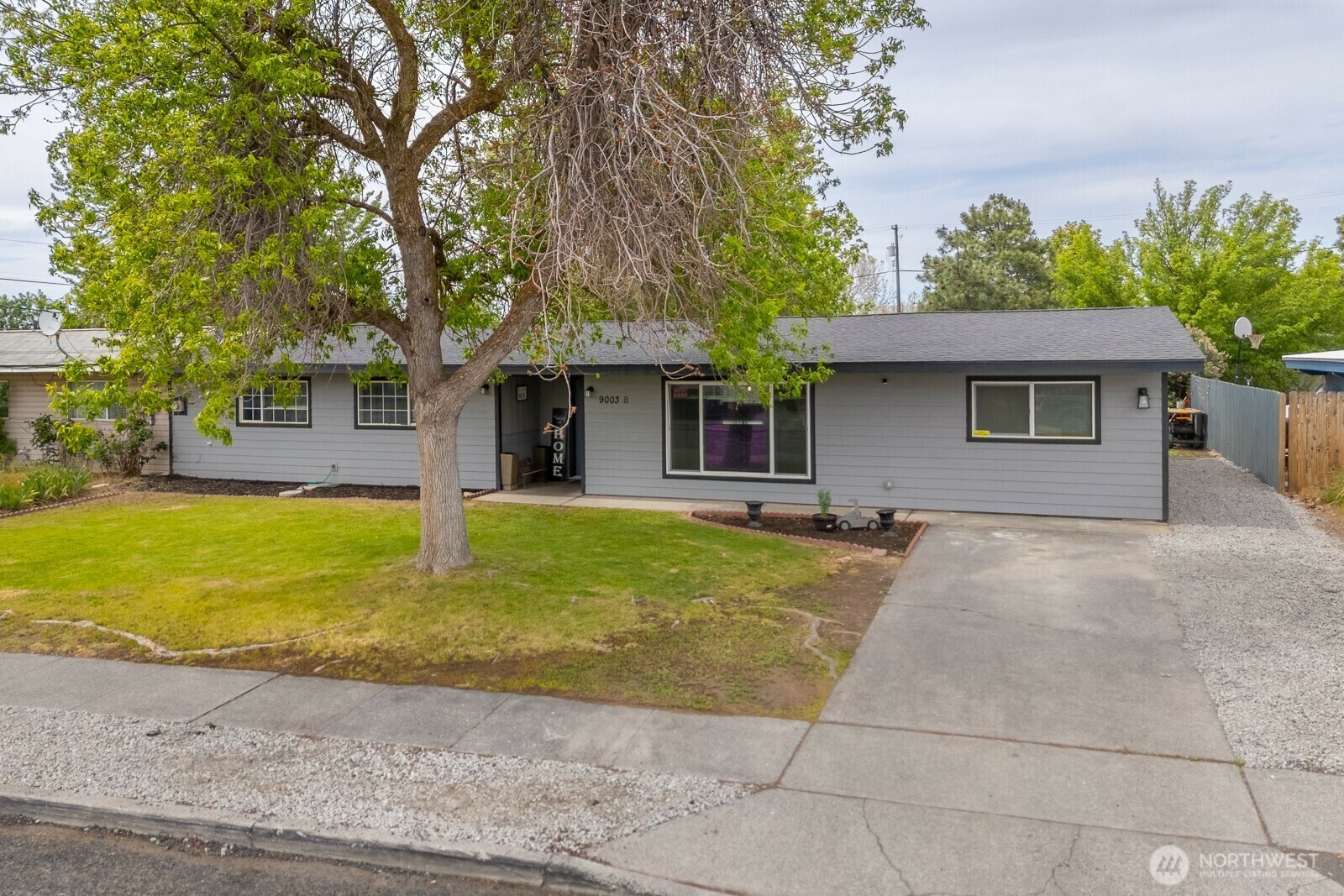 9003  Bong Loop B  Moses Lake WA 98837 photo