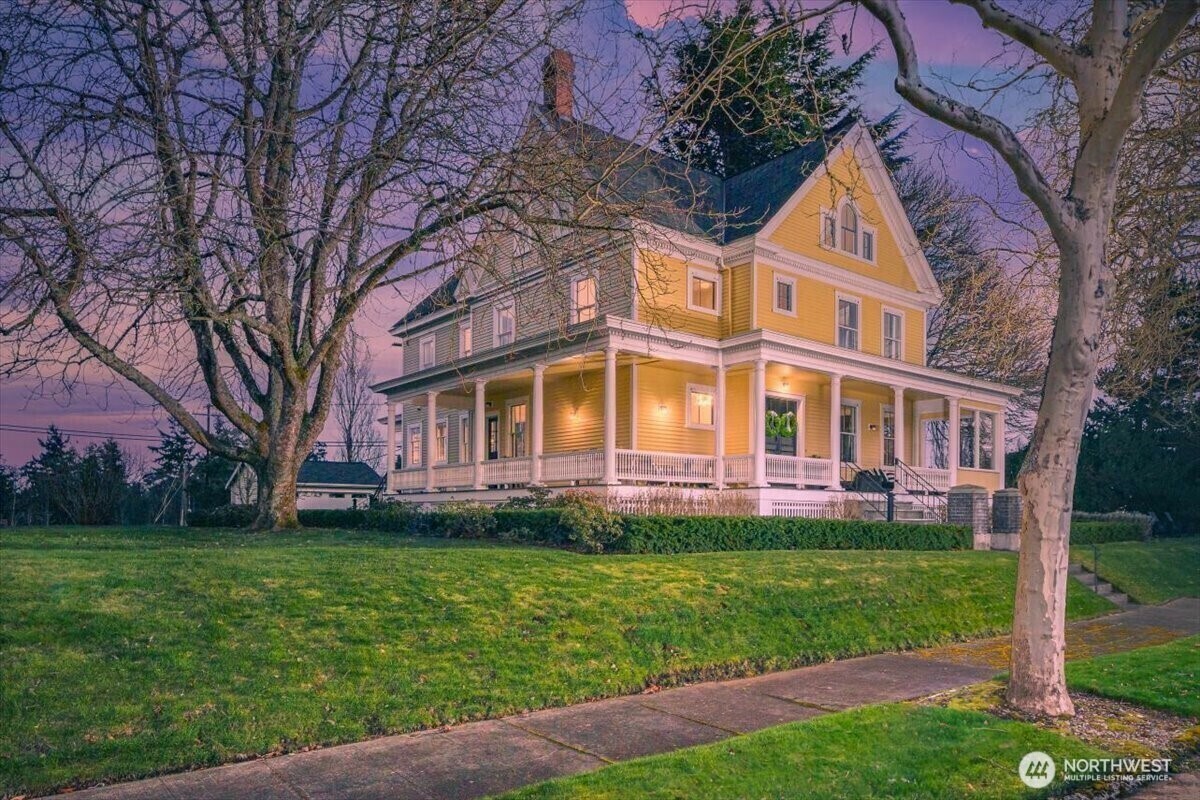 4200  Washington Avenue W  Seattle WA 98199 photo