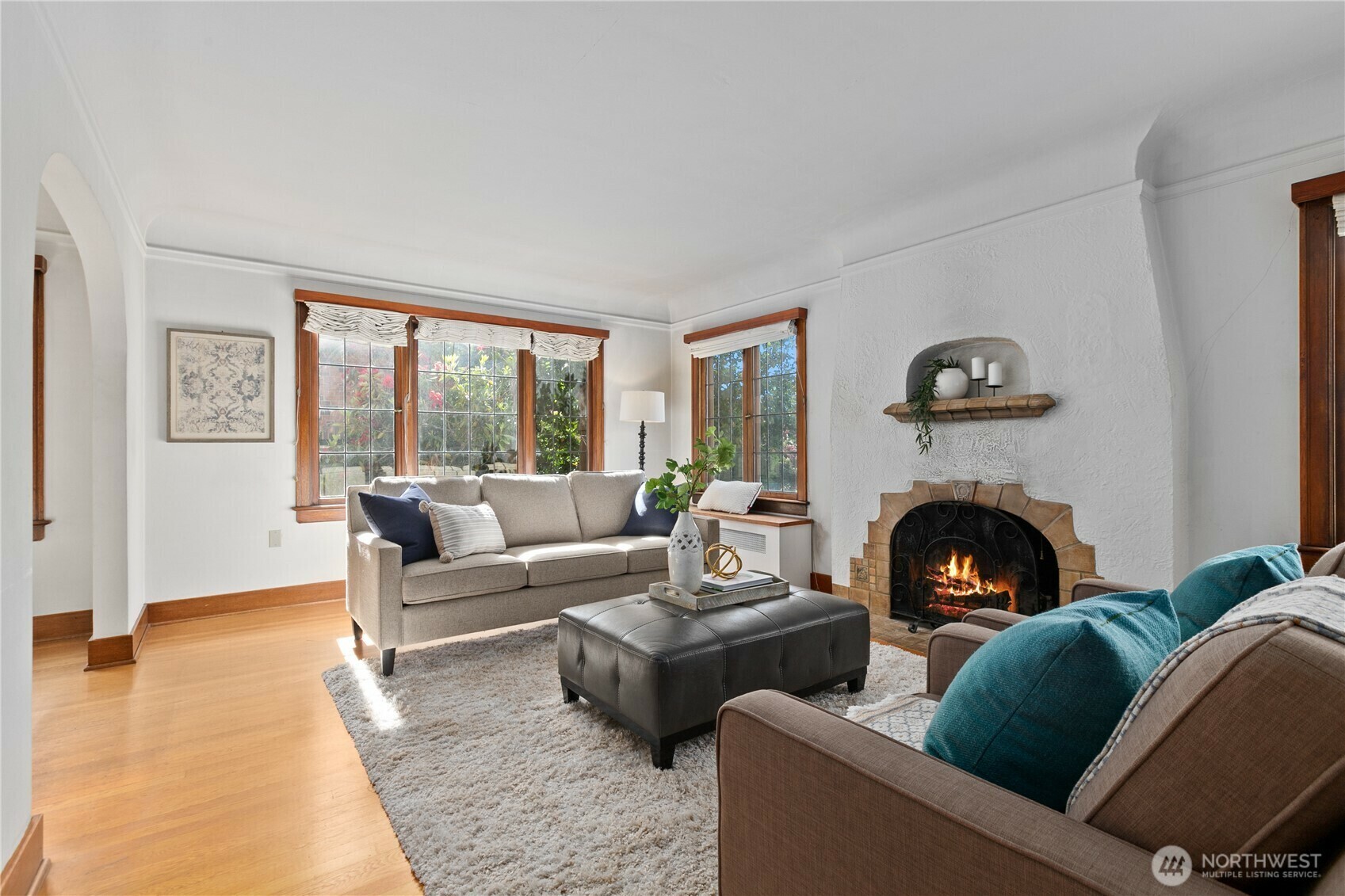 Property Photo: 2118 NE Park Road WA 98105