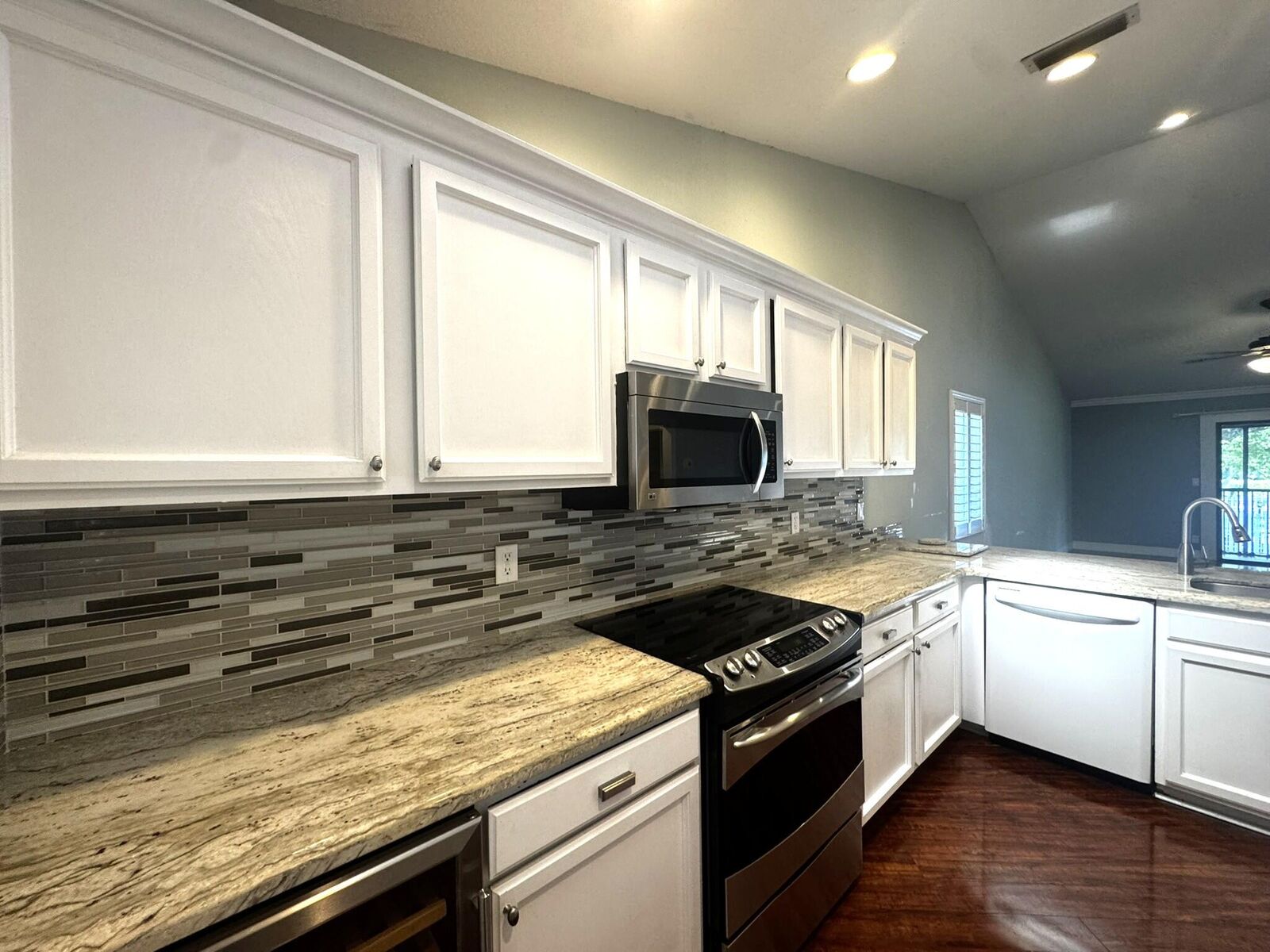 Property Photo:  2335 SW 22nd Avenue 201  FL 33445 