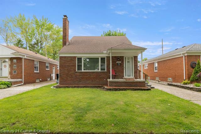 Property Photo: 8464 Becker Avenue MI 48101