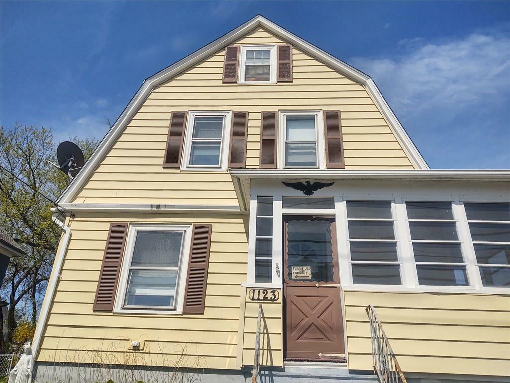 Property Photo: 1123 South Broadway RI 02914