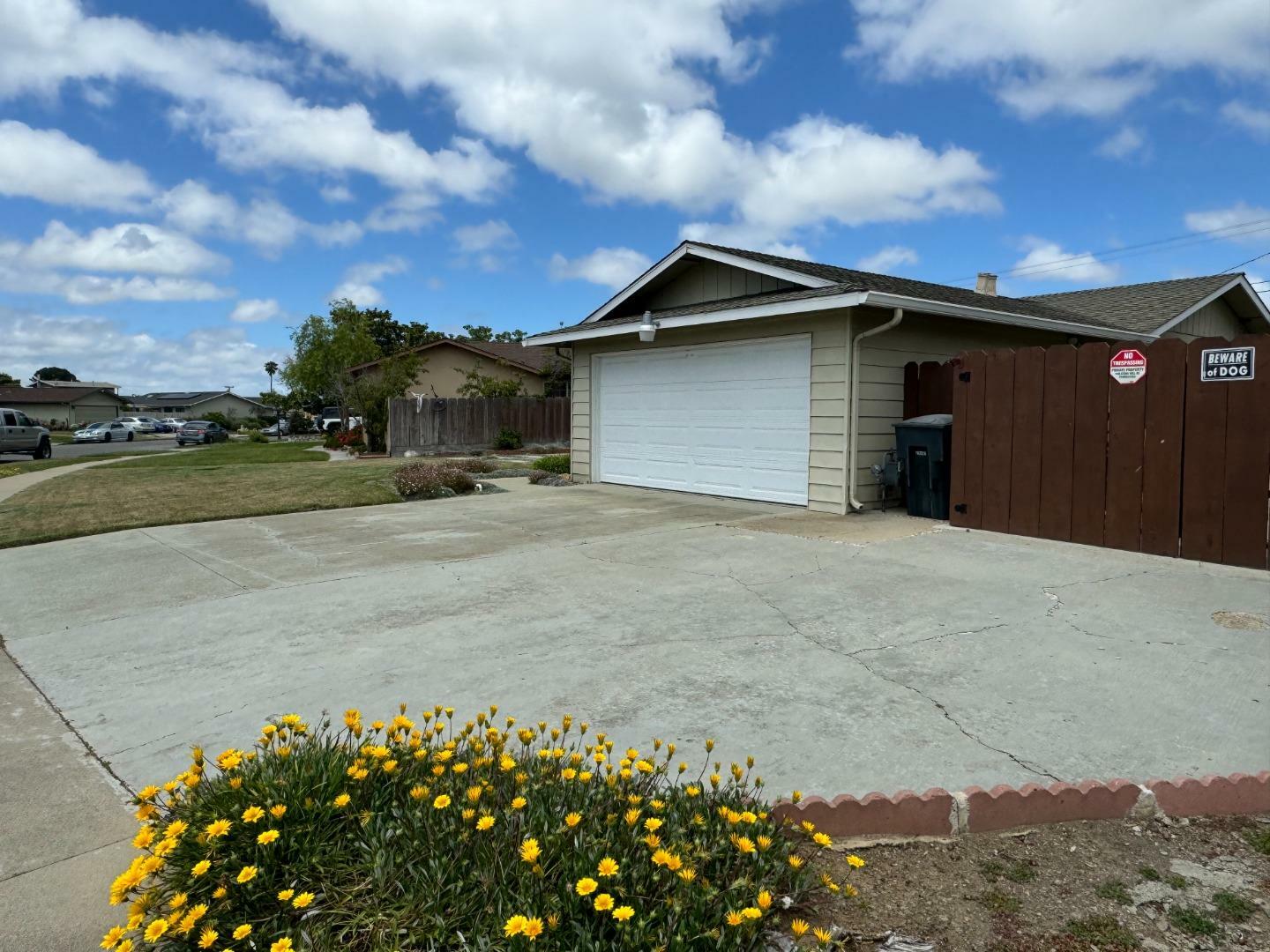 Property Photo: 414 Pueblo Drive CA 93906