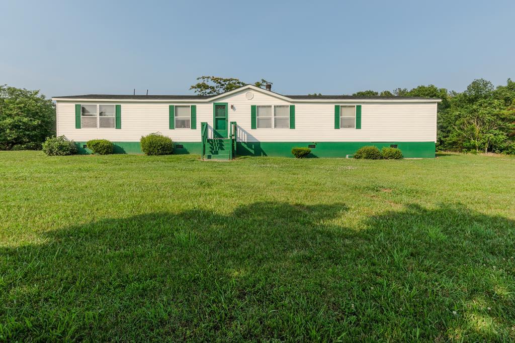 Property Photo: 1455 Hendricks Road VA 23958