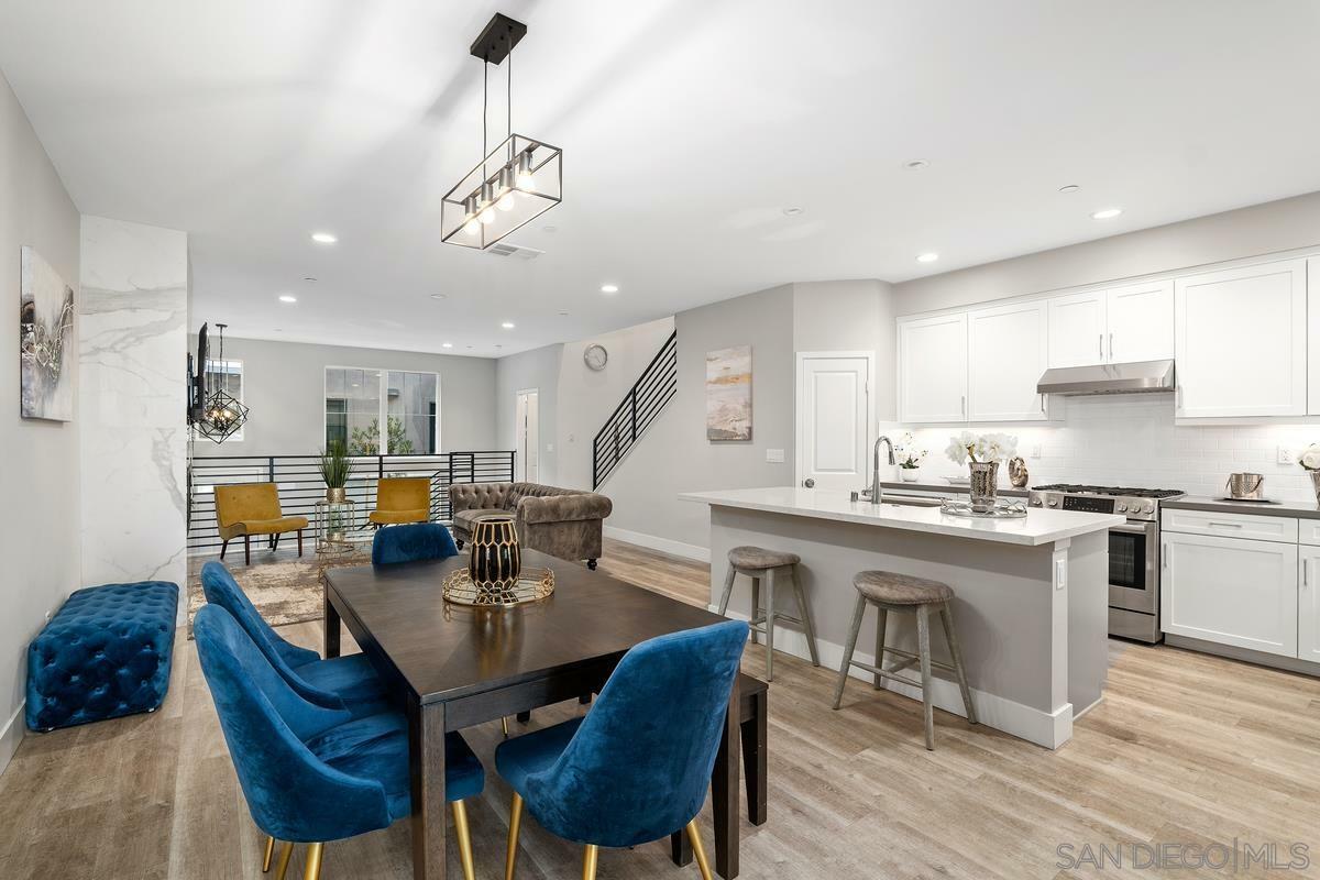 Property Photo: 347 Oak Ave CA 92008