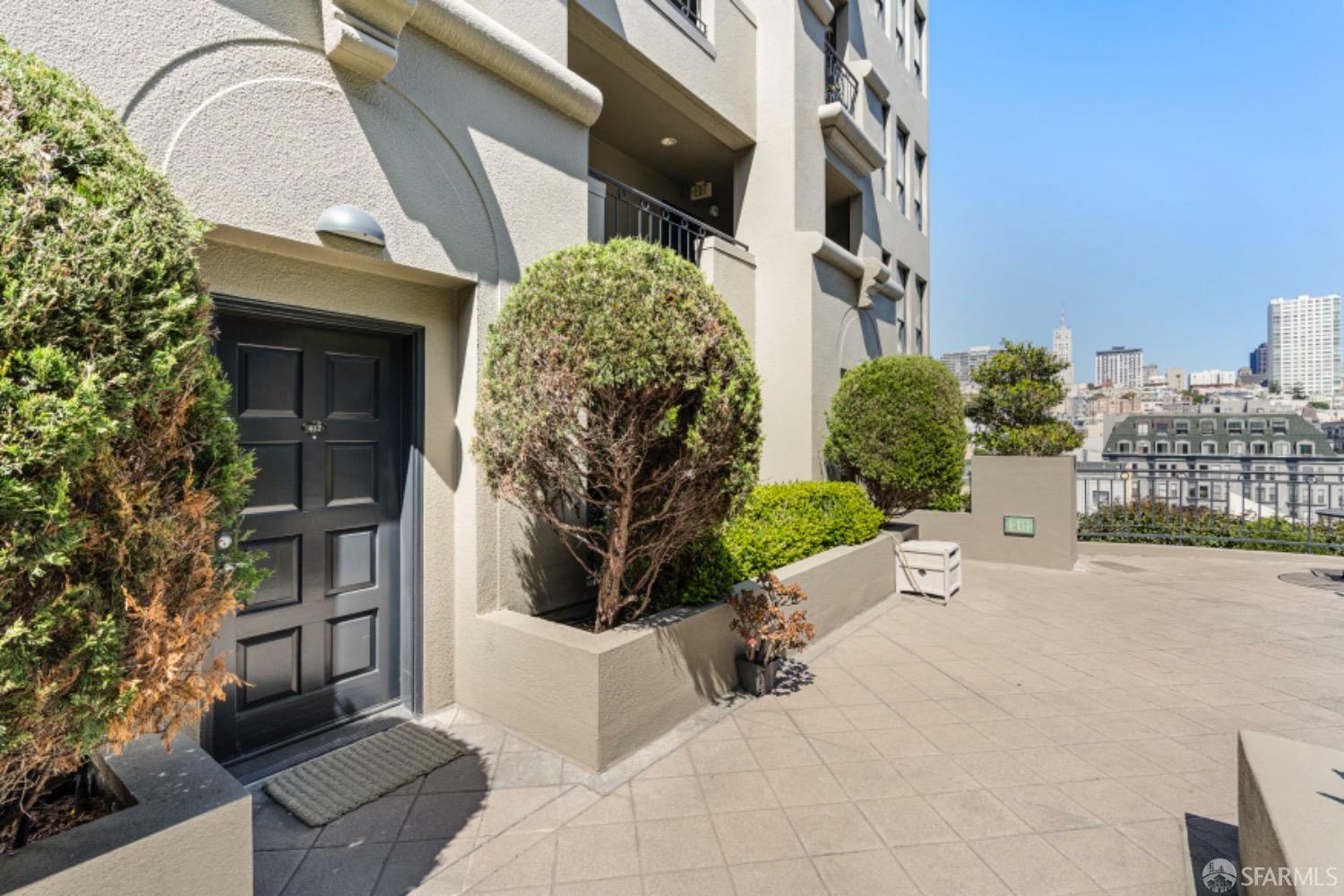 Property Photo: 1776 Sacramento Street 412 CA 94109